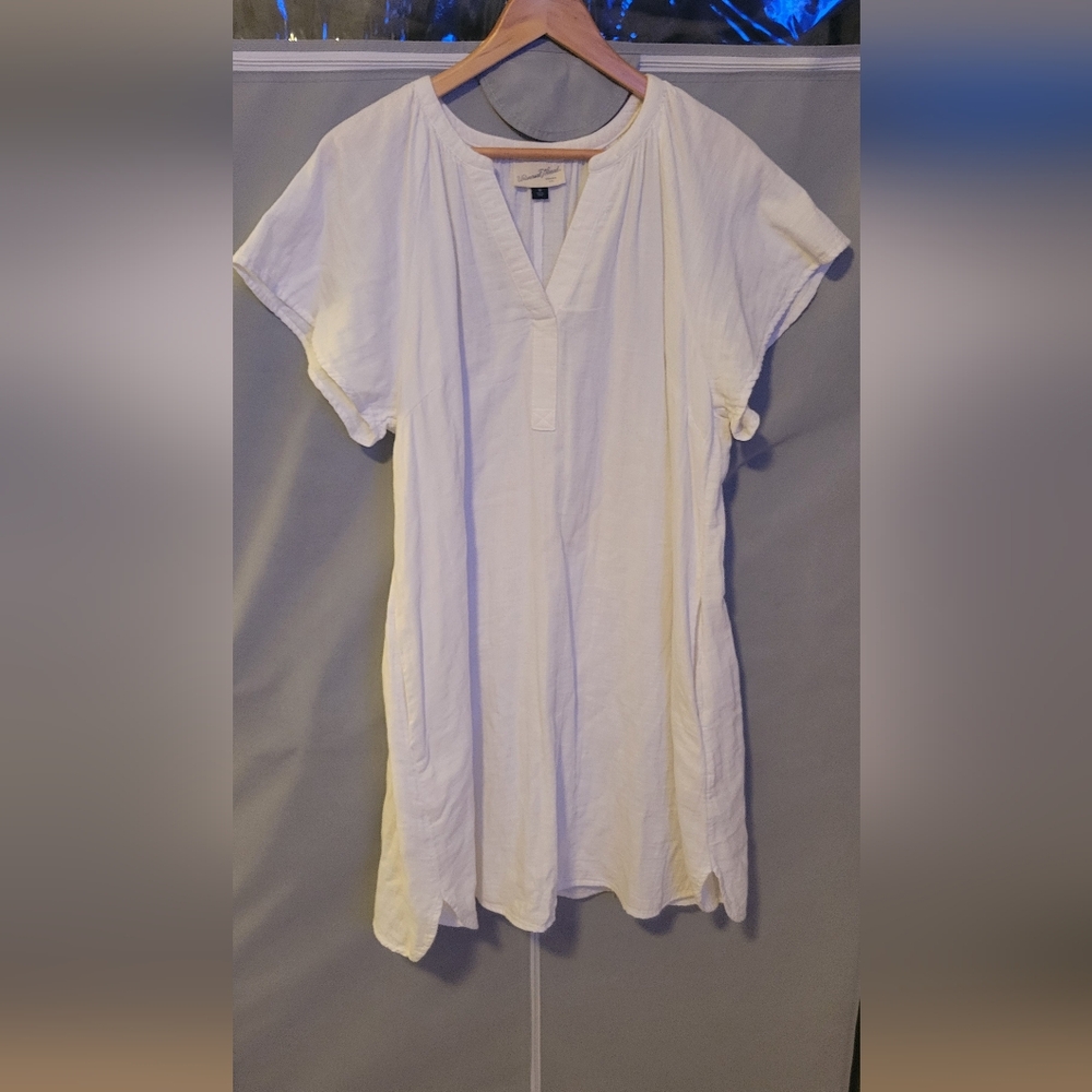 Women's White V-Neck Shirt Dress